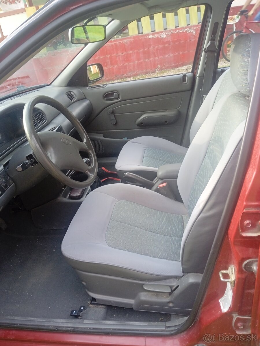 Predam alebo vymenim kia ceed