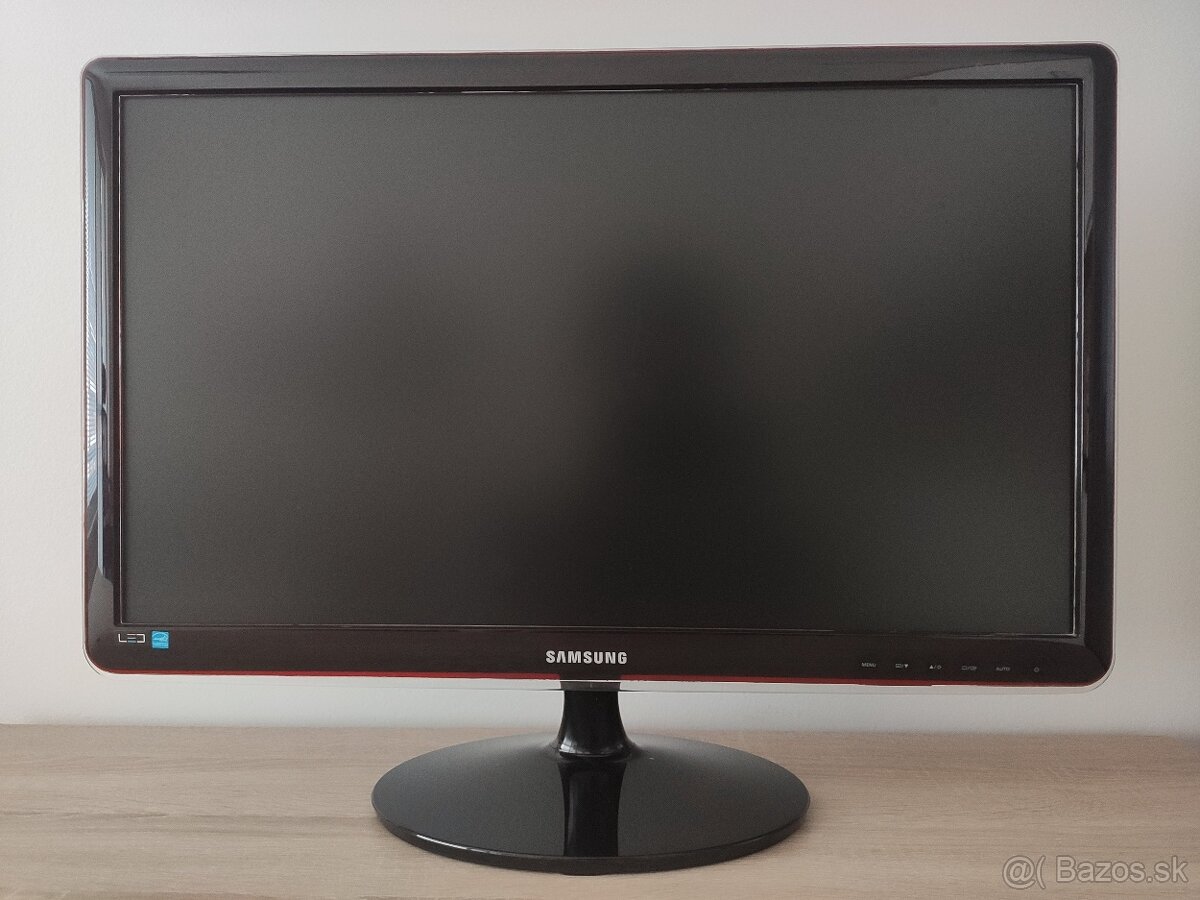 Predám 24" LED monitor Samsung SyncMaster S24B370H