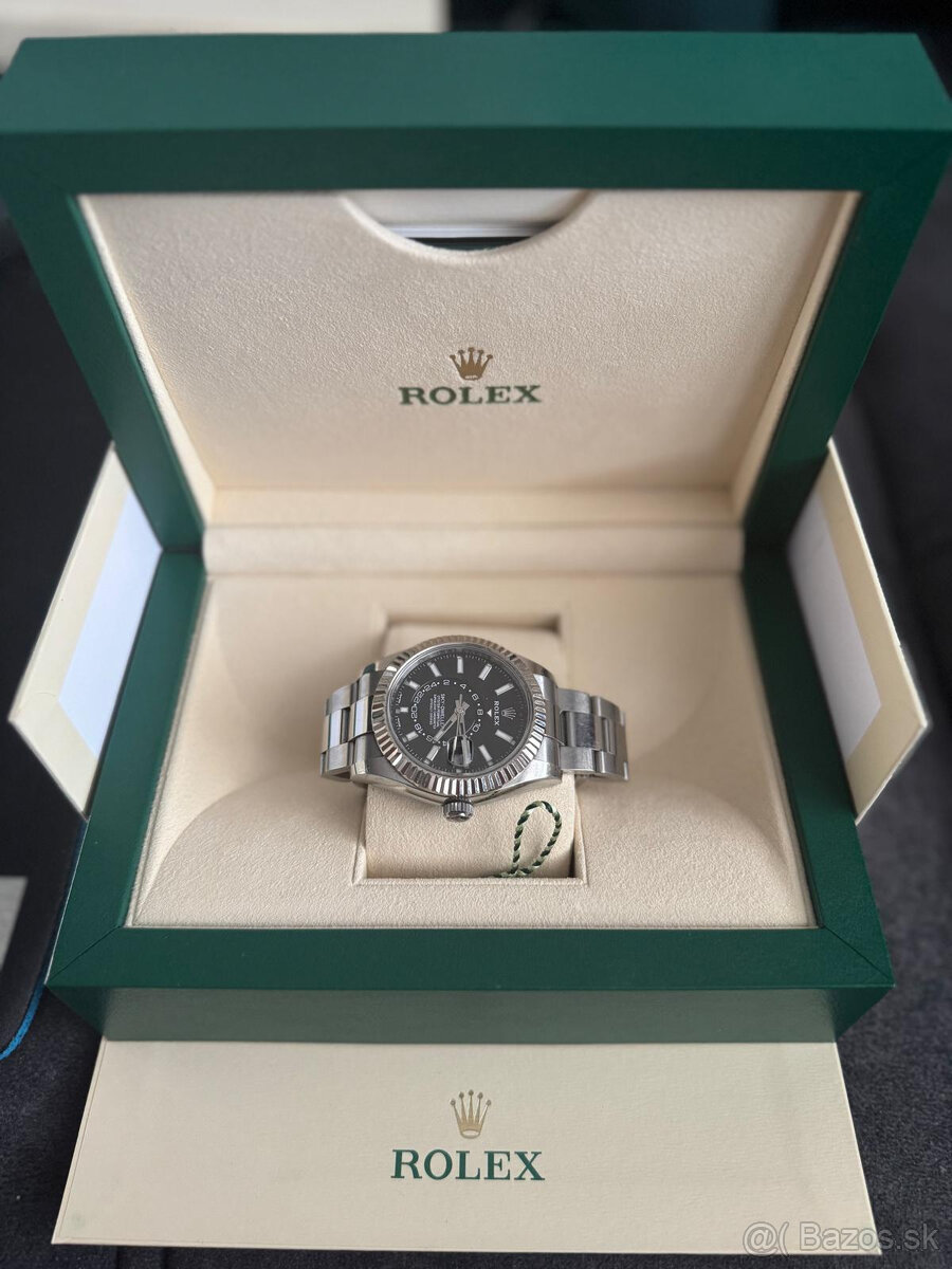 Rolex Sky-Dweller 326934 – čierny ciferník, Oyster náramok,