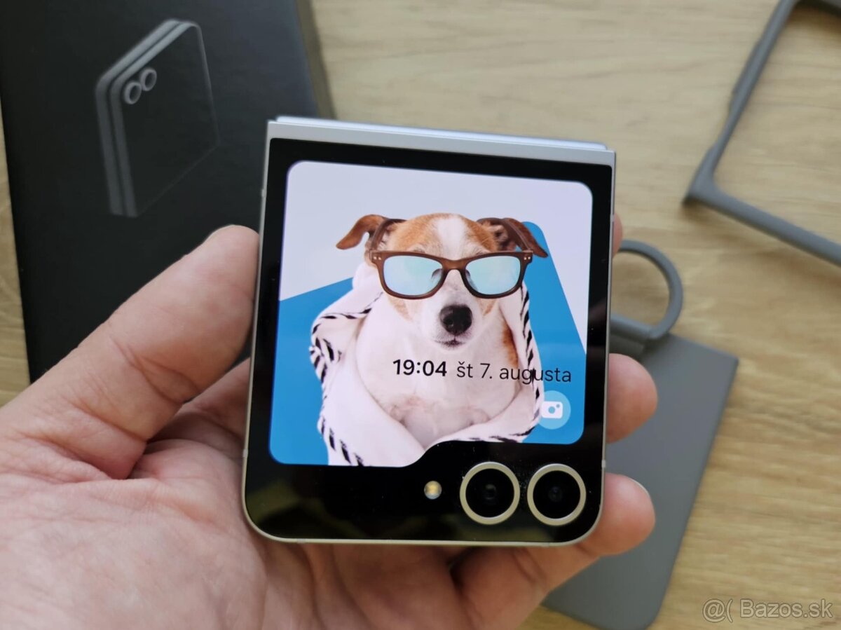 Samsung Z Flip6 12GB/256GB 5G,silver,ako novy,zaruka,kryt