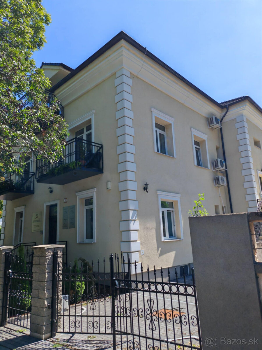 Nadštandardný 3 izbovy byt