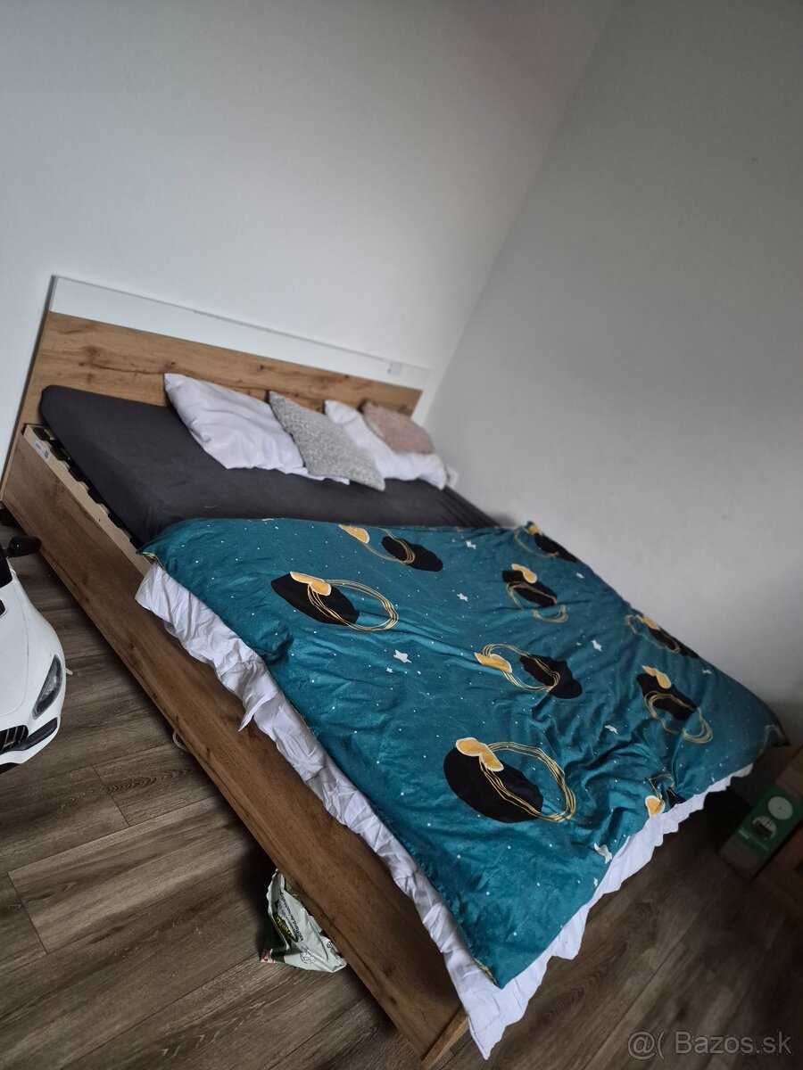 Manželská posteľ