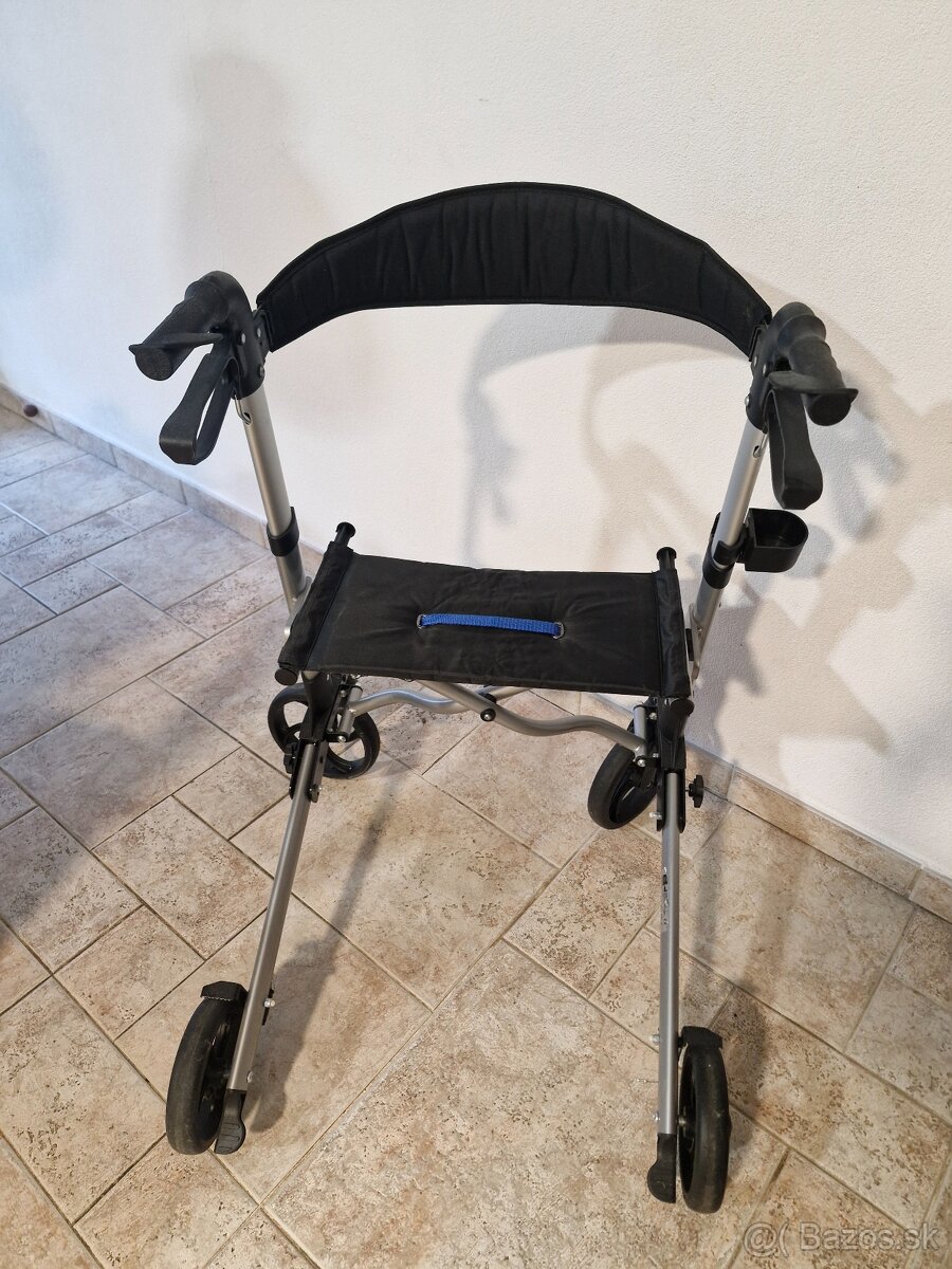 4 kolesové chodítko.