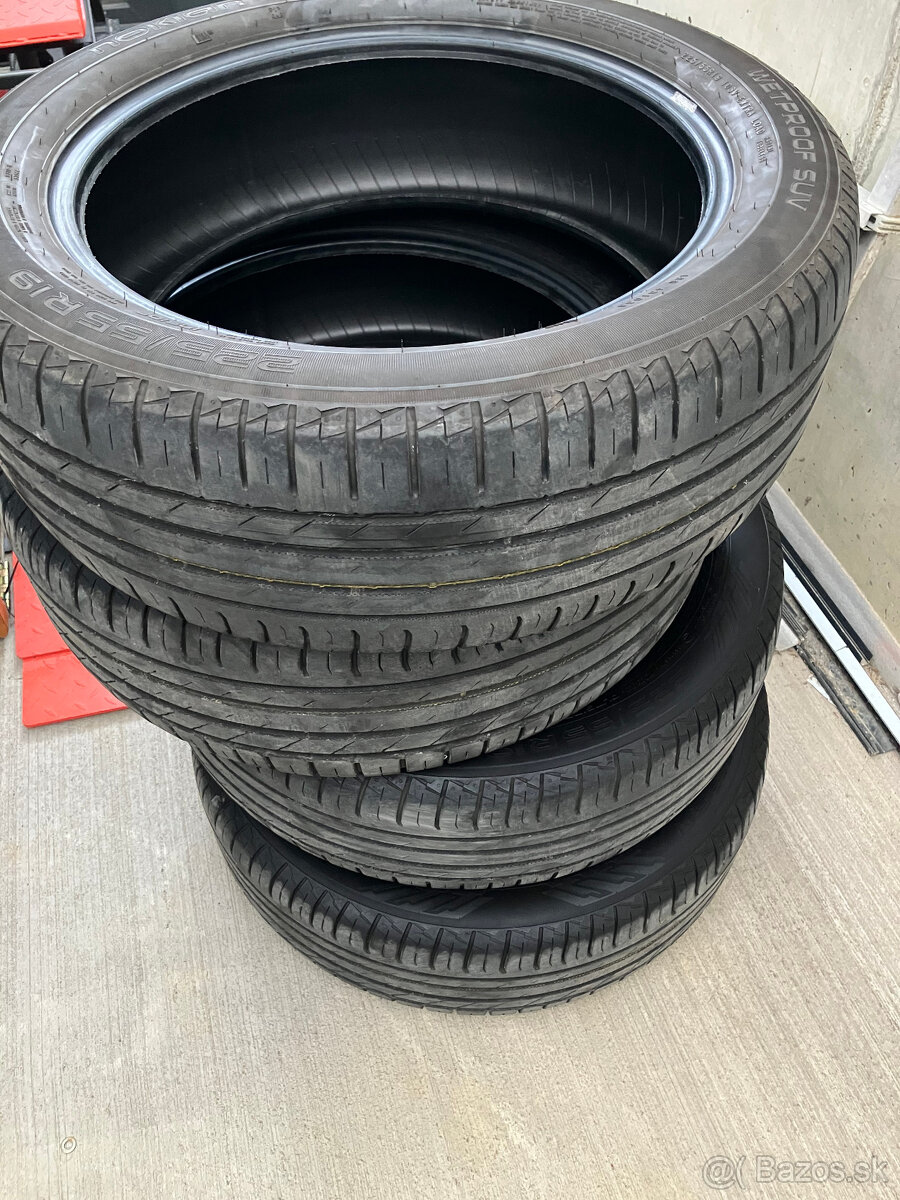 225/55 R19 letne pneu