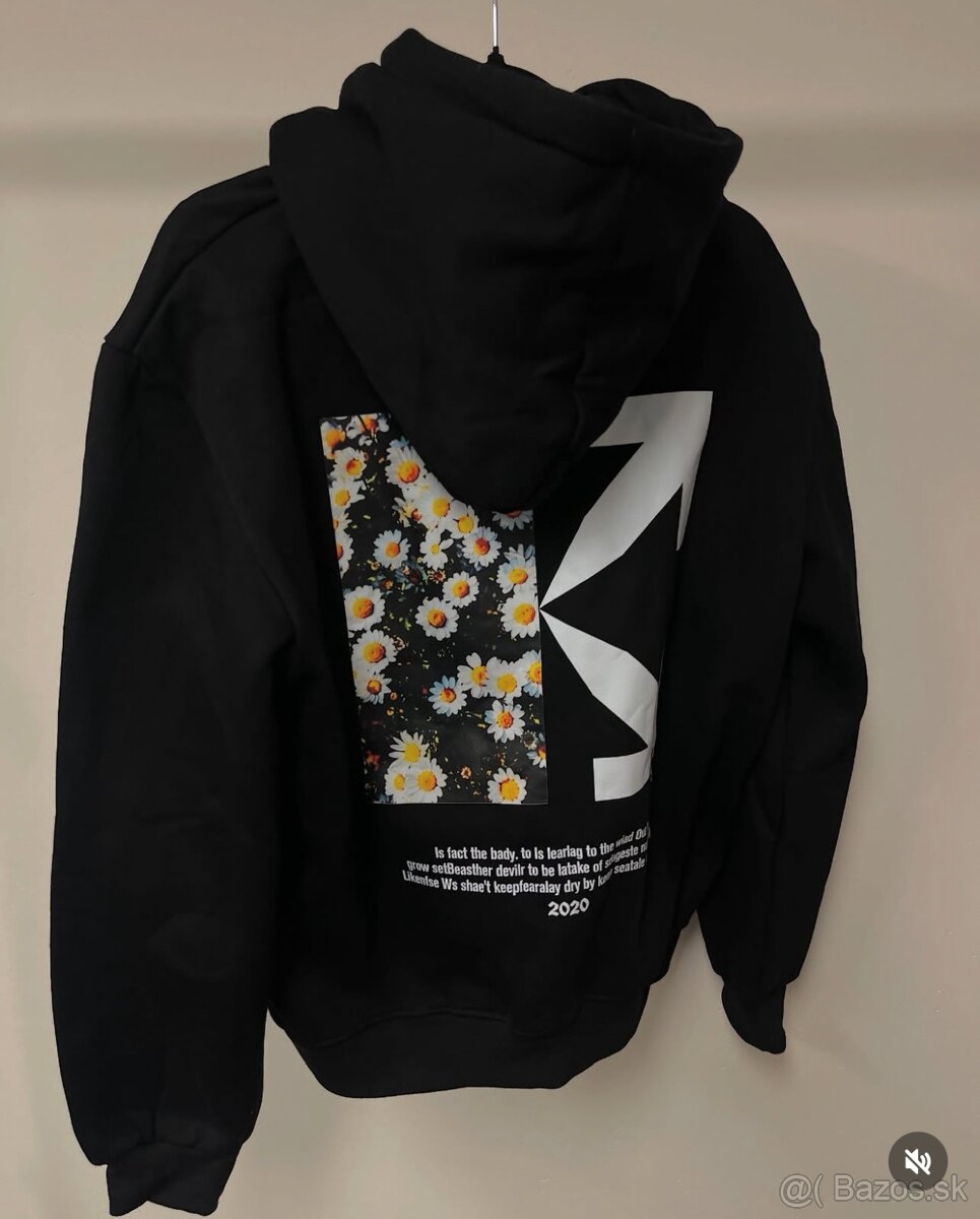 Off White Hoodie - Kvetiny