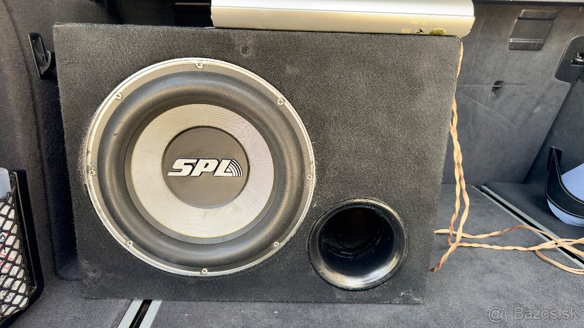 Subwoofer SPL 2000w RMS650w + zosilňovač JBL + kondenzátor