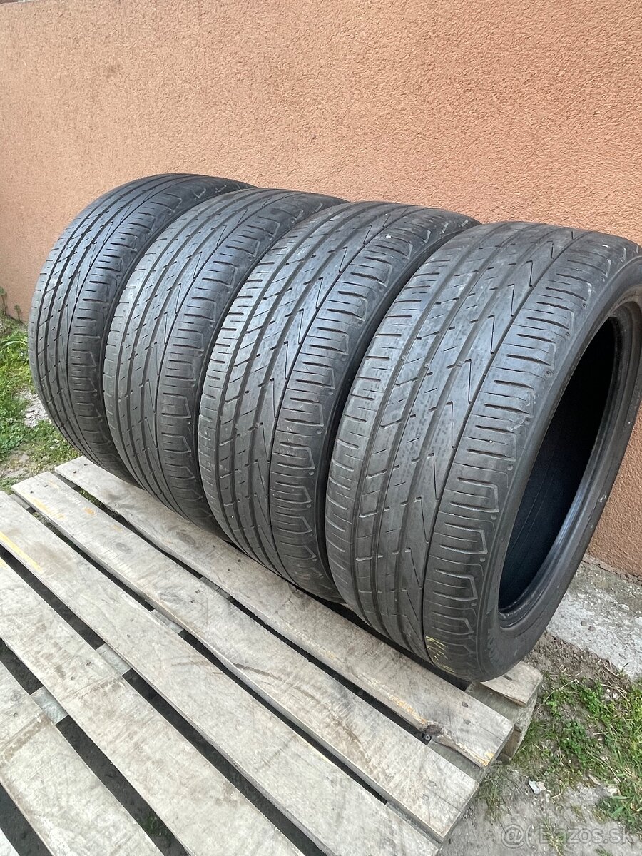 Hankook 235/50 R19 4x=140e