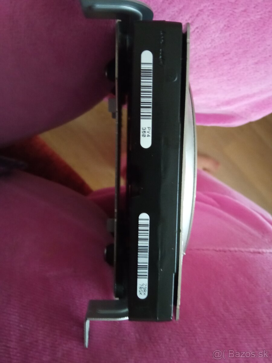 HDD Hitachi 160 GB , ventilátor,lampička