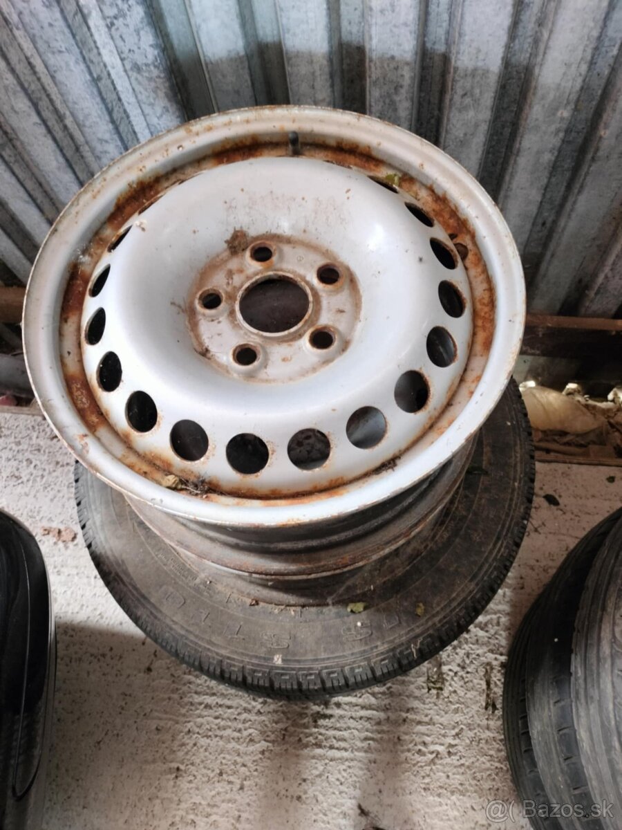 4ks plech disky 5x120 R16 T5 T6 orig. Vw