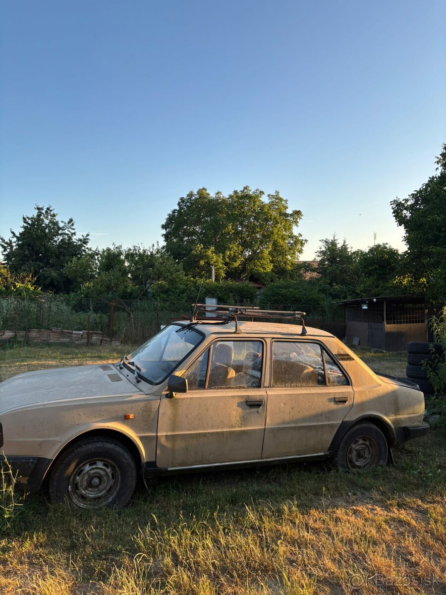 Škoda 125L