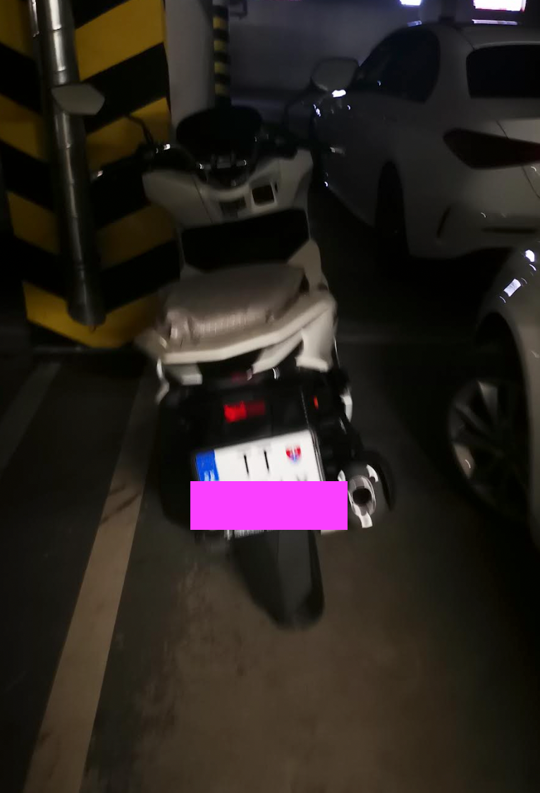 Predam skúter Honda PCX 125,r.v 2022 garážovaný
