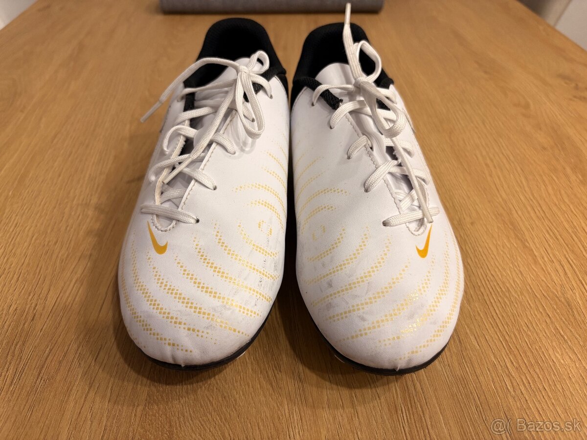 Kopačky Nike.