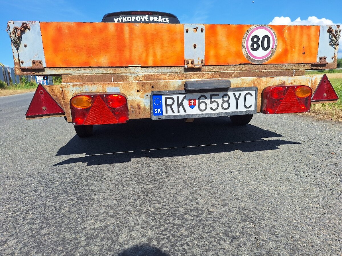 Privesny vozik
