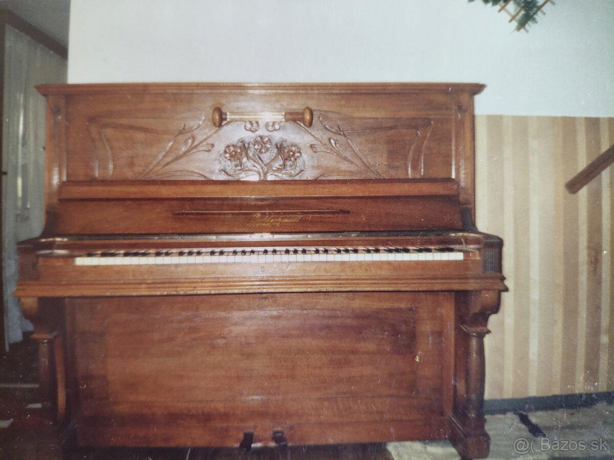 Klavír