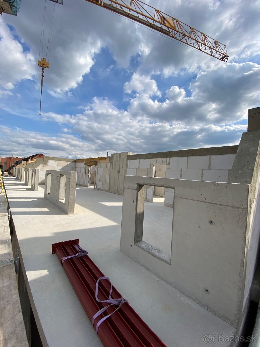 Tesár (šalovač), murár v Nemecku