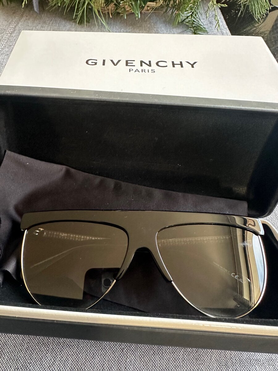 Givenchy okuliare nenosene