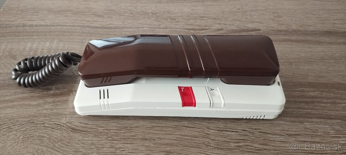 Domáci telefón Tesla DT 93