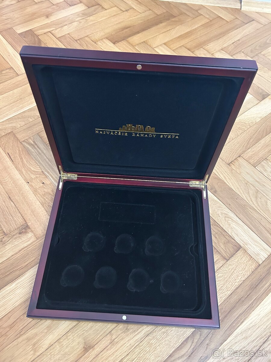 Drevená kazeta na mince