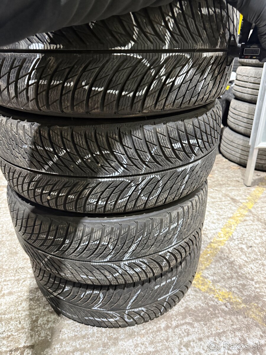 Z367 4ks zimné 215/50R18