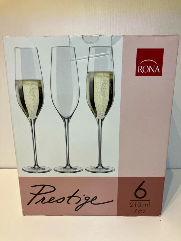 Nove nepouzite 6 ks pohare na sekt, proseco, flauta