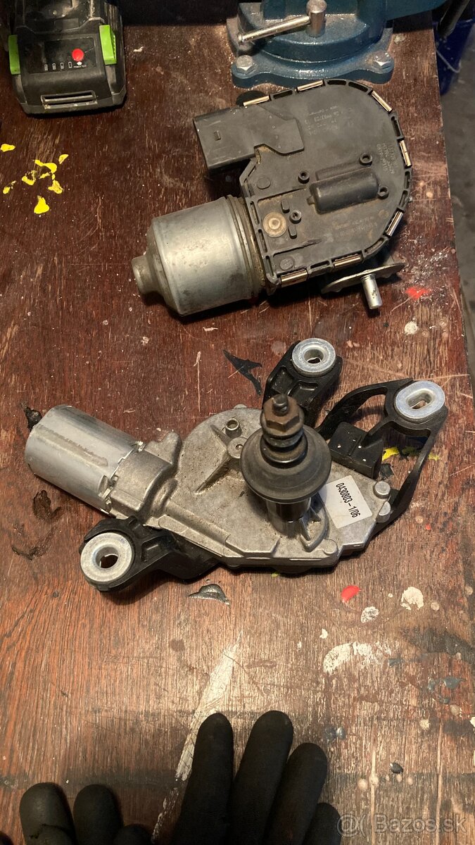 VW Golf mk5 motorček stieračov