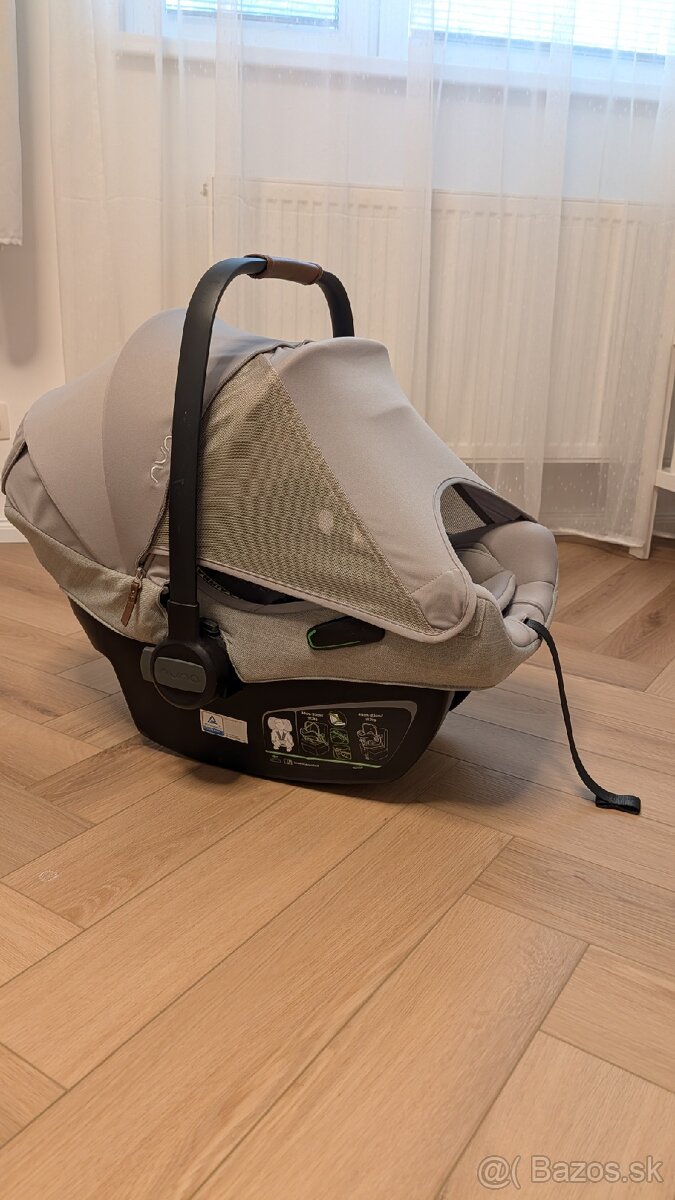 Vajíčko Nina pipa next hazelwood