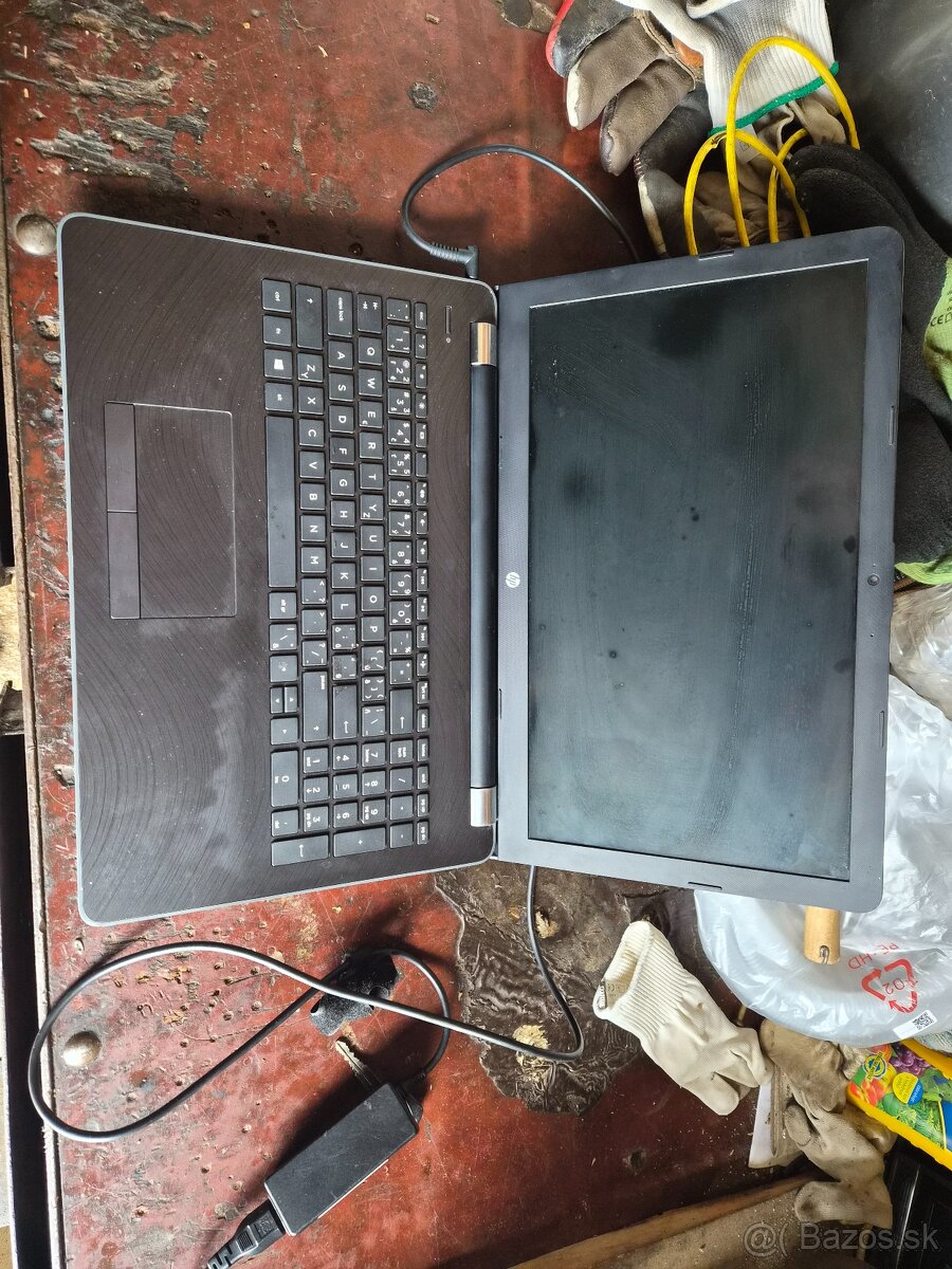 HP notebook nepouživaný