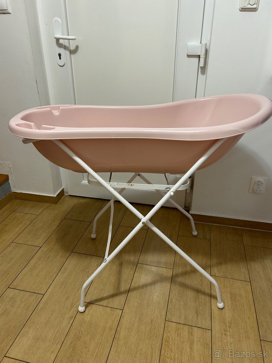 Vanička so stojanom a lehátkom