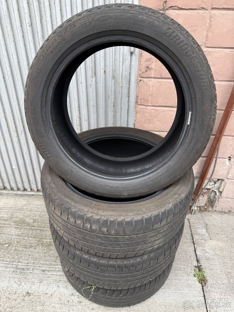 Letne pneumatiky BRIDGESTONE 235/45 R18