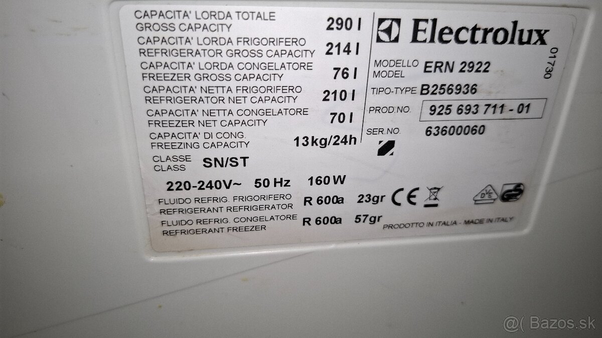 Chladnicka Electrolux ERN 2922 - prislusenstvo