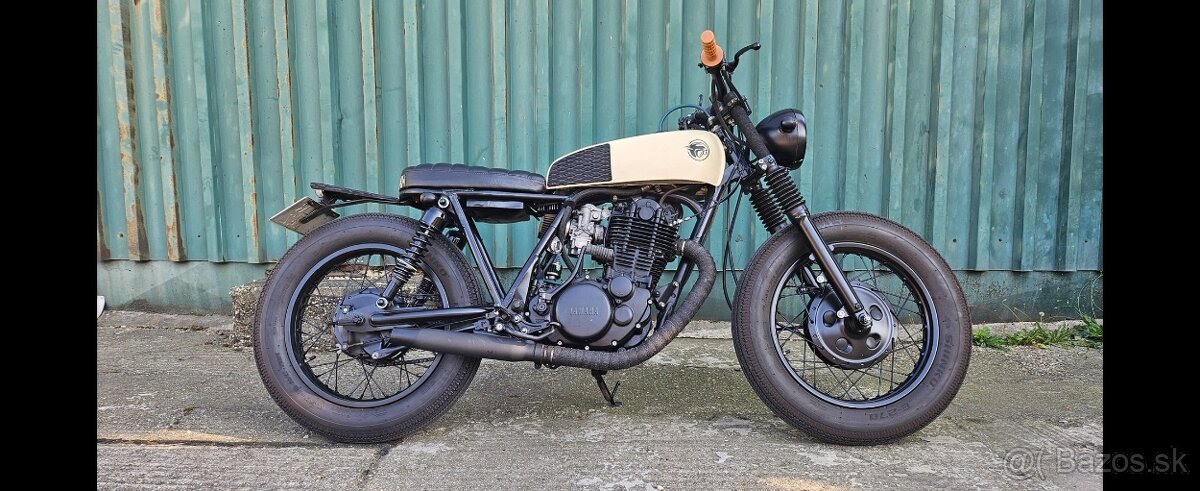 Yamaha SR 400 Cafe Racer