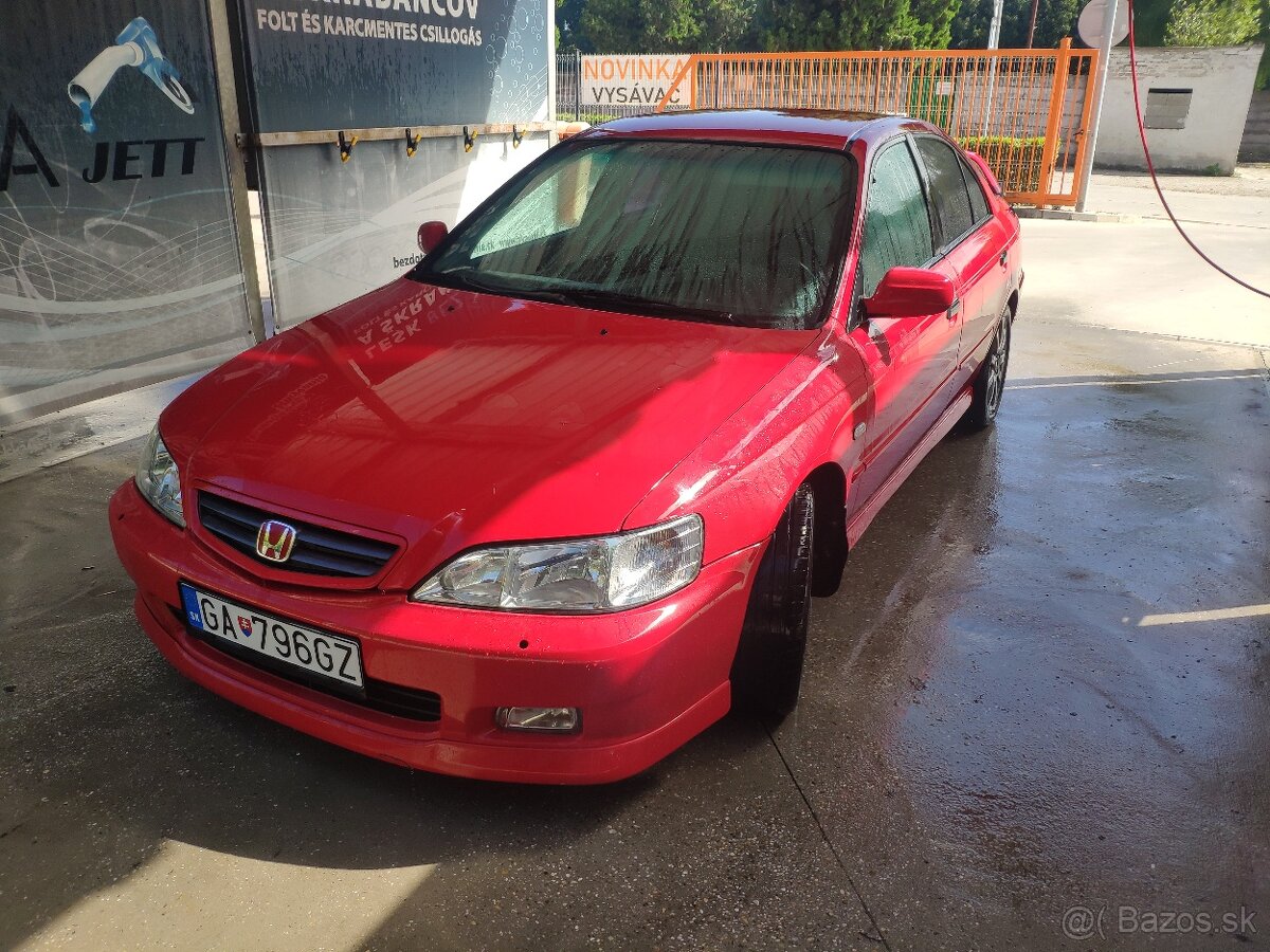 Honda accord 1,8 benzín