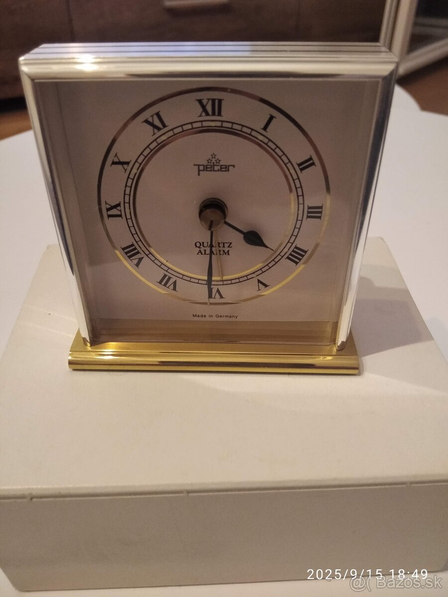 Retro stolové hodinky zn. Peter
