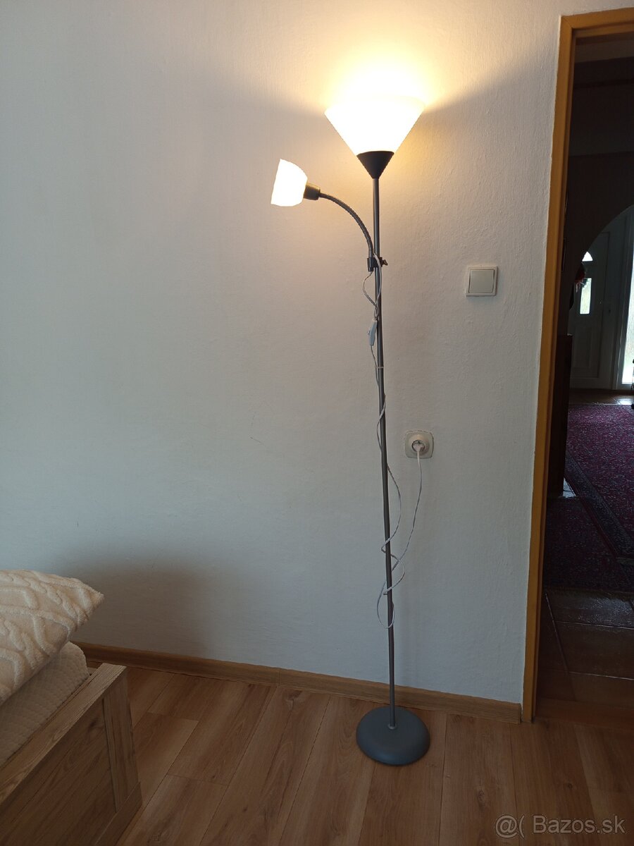 Stojaca lampa nová