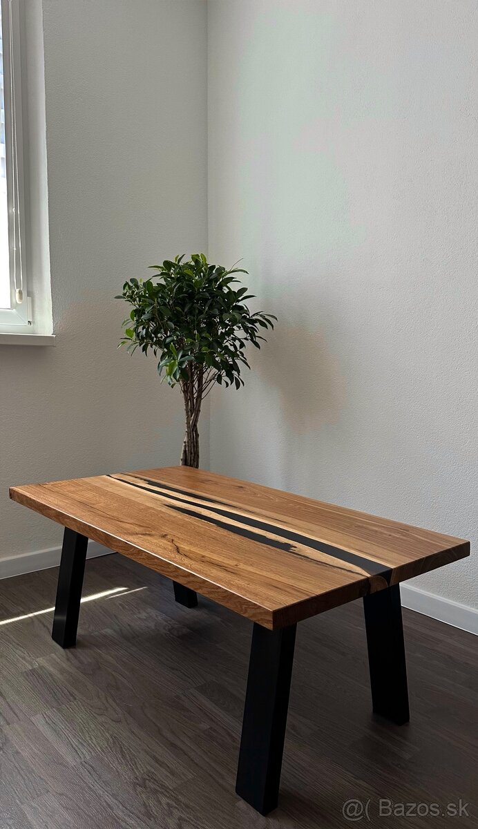 Konferenčný stolík z dubového dreva, 110cm