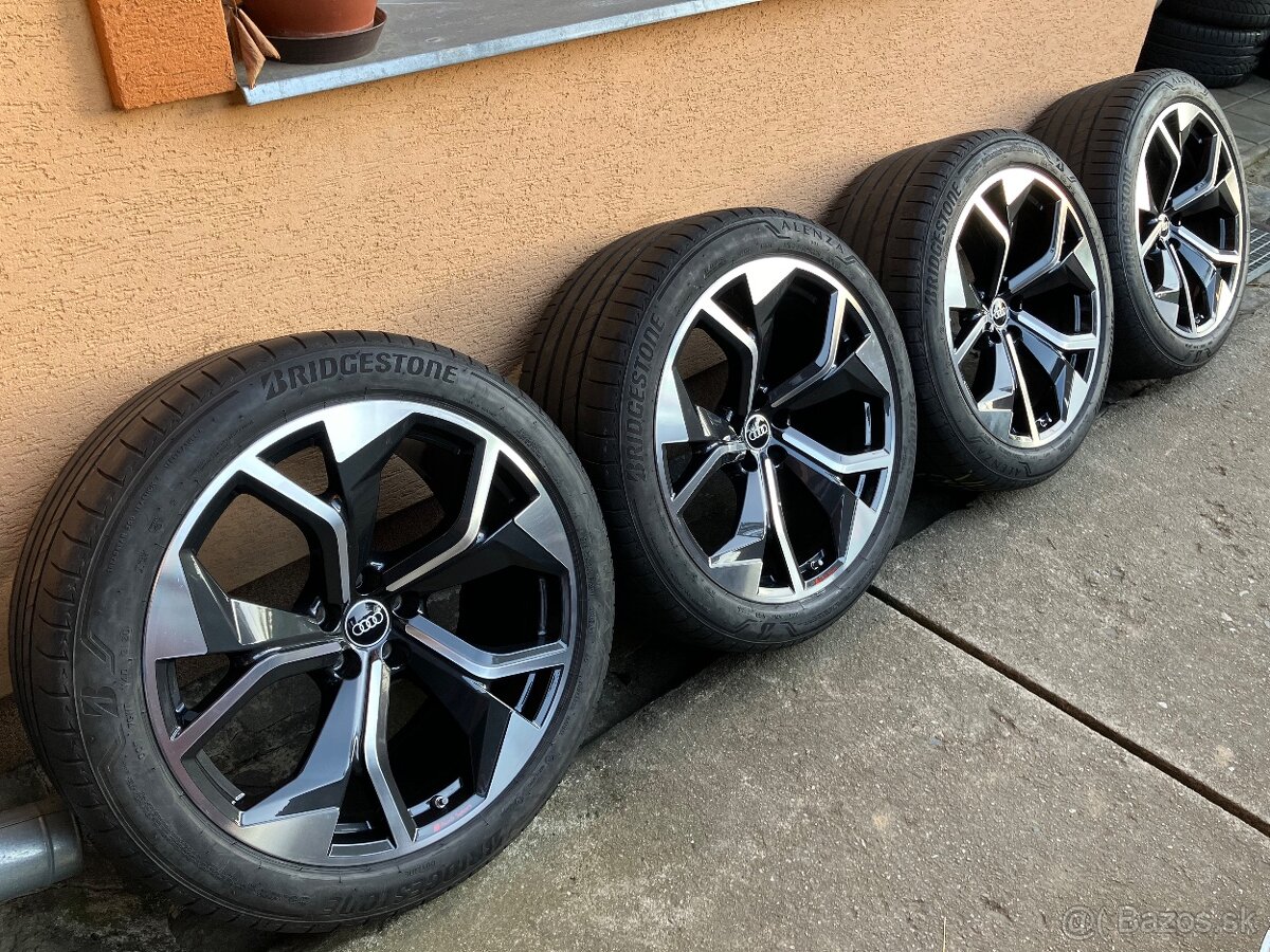 Letná sada Audi Q8 E-Tron