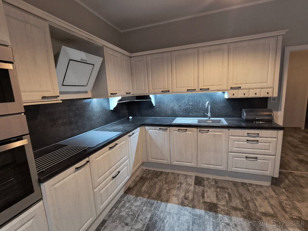 Kuchynská linka PROVENCE