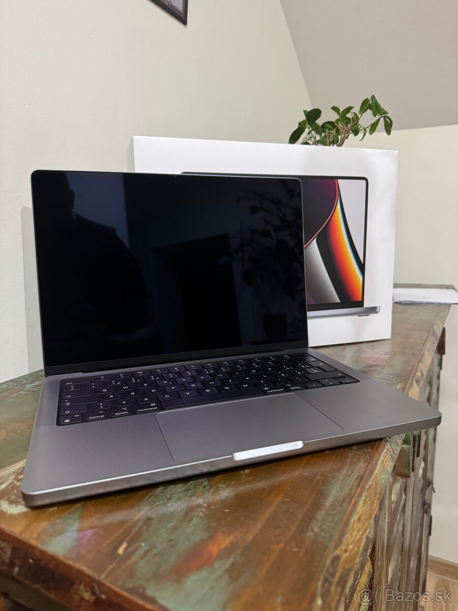 💻 Apple MacBook Pro 14" (A2442) – Čip M1 Pro + Magic Mouse