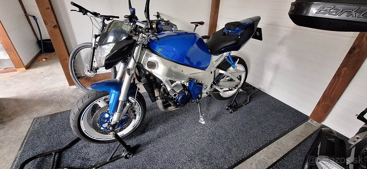 Suzuki GSX 750R