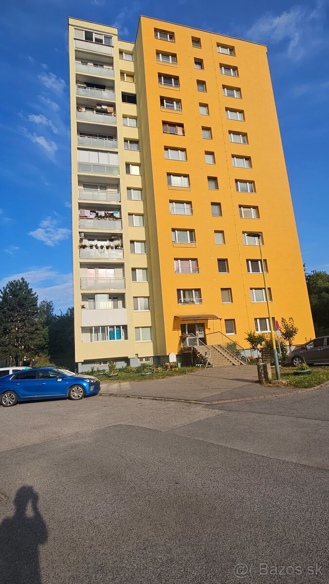1 izbovy byt 40m2 Sekcov