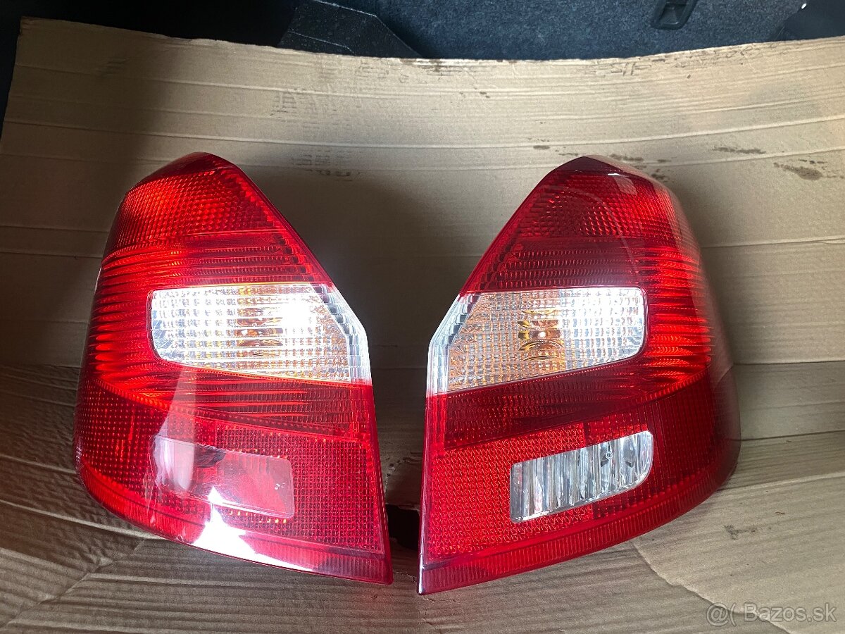 Škoda Fabia 2 Zadné svetla Originál Komplet