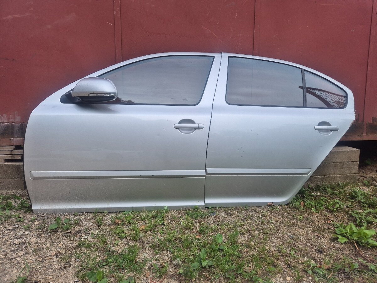 Predám dvere na Škoda Octavia II 2 STRIEBORNÁ METALÍZA
