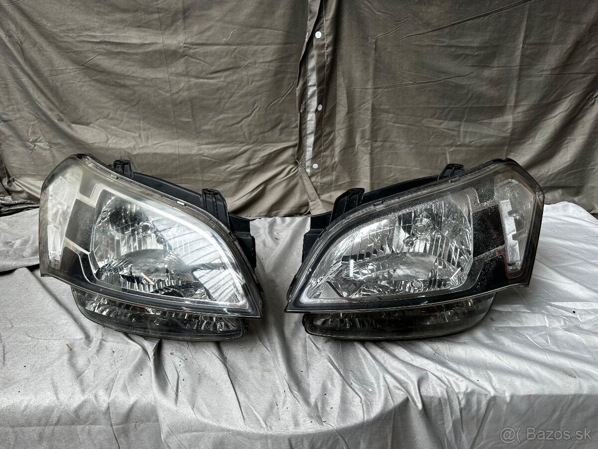Kia soul predné svetlomety
