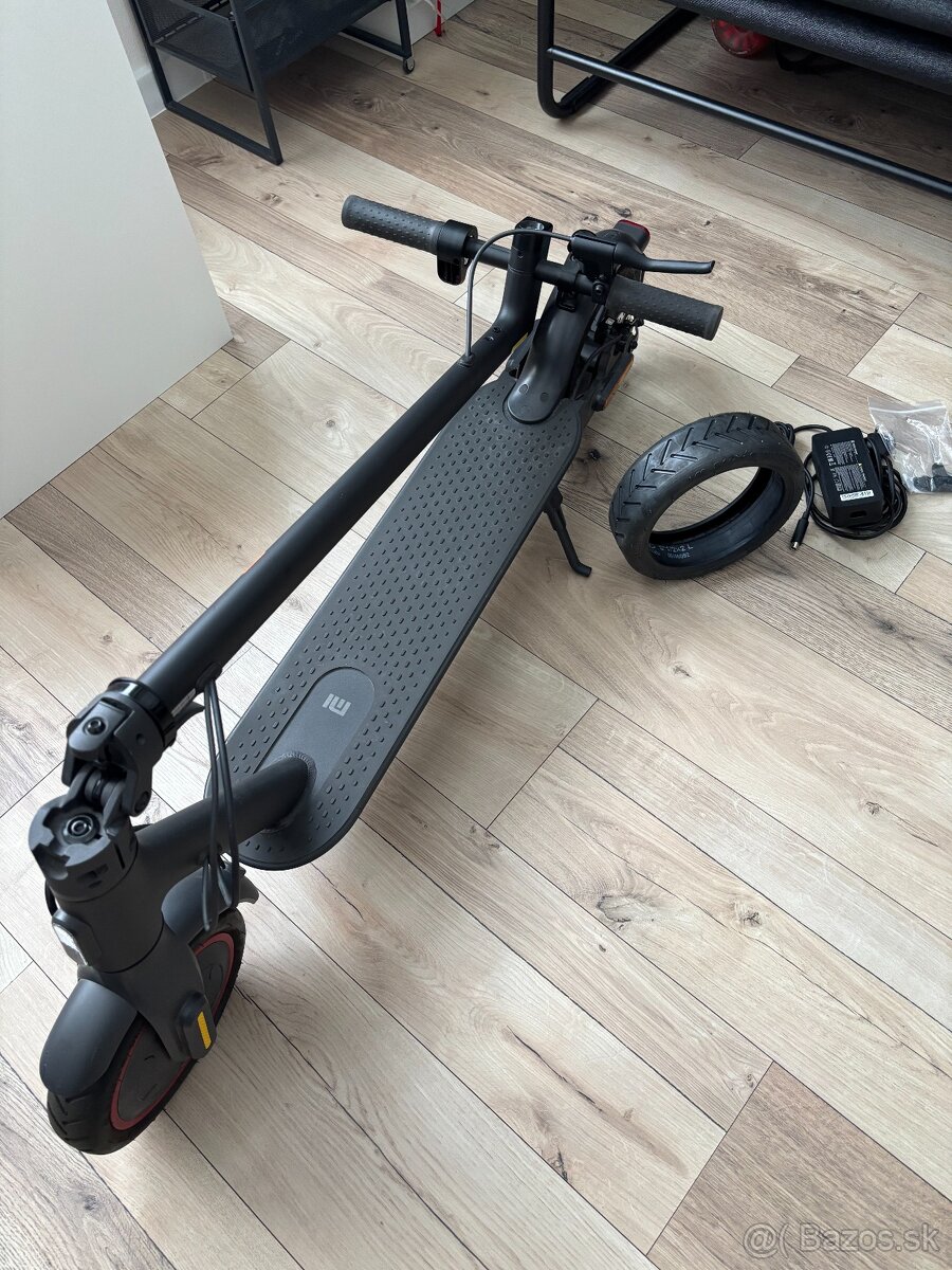 Xiaomi Mi Electric Scooter Pro 2 - Elektricka Kolobezka