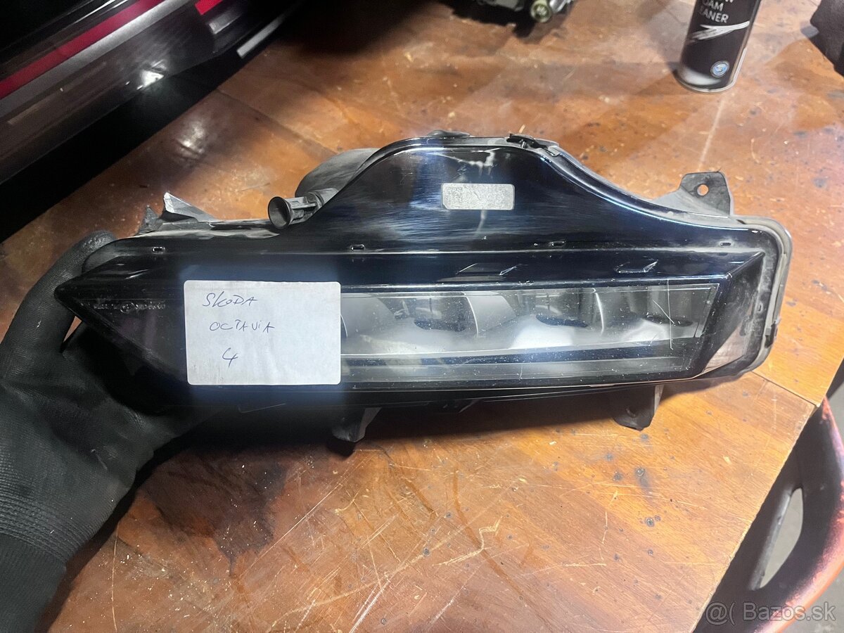 Led hmlové práve svetlo škoda octavia 4