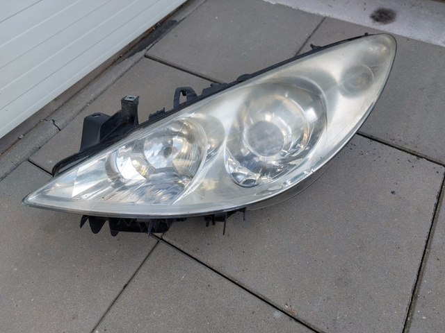 lavé predné svetlo peugeot 307 facelift rok 2006