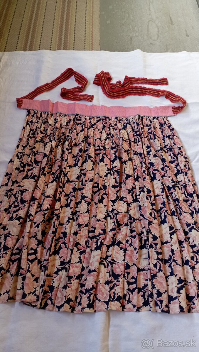 Krojové zástery... súčasť kroja