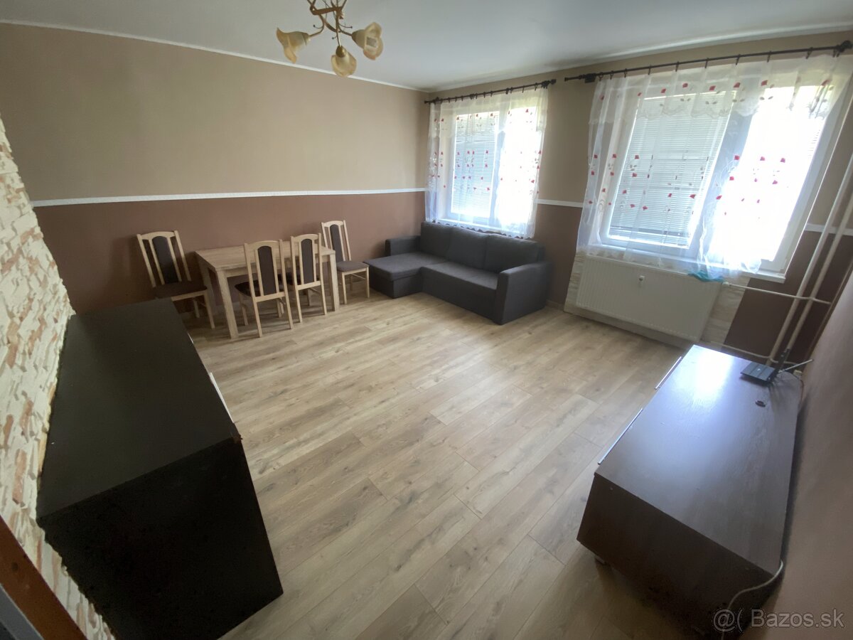 Priestranný 1,5 izbový byt na máji