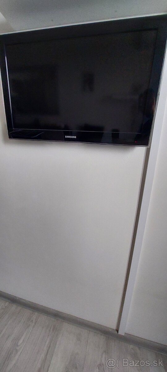 TV Samsung LE 32B 554 M2