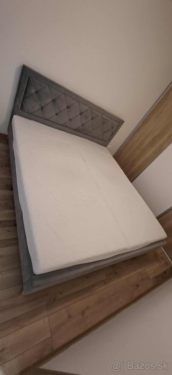 Manželská postel 180cm 2 ročná